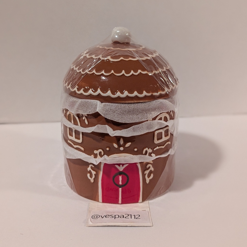 Target Bullseye Playground Christmas Gingerbread House Measuring Cups Set